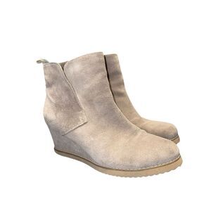 Blondo Vor Tan Suede Waterproof Wedge Bootie Women size 8.5